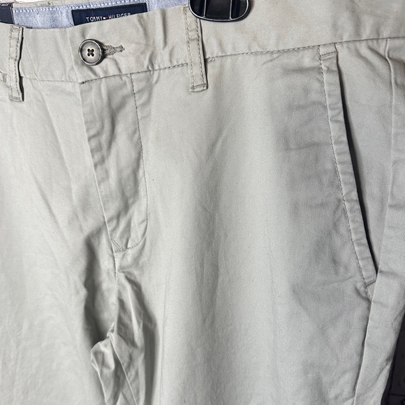 Tommy Hilfiger custom fit straight through hip and thigh. - Picture 3 of 9